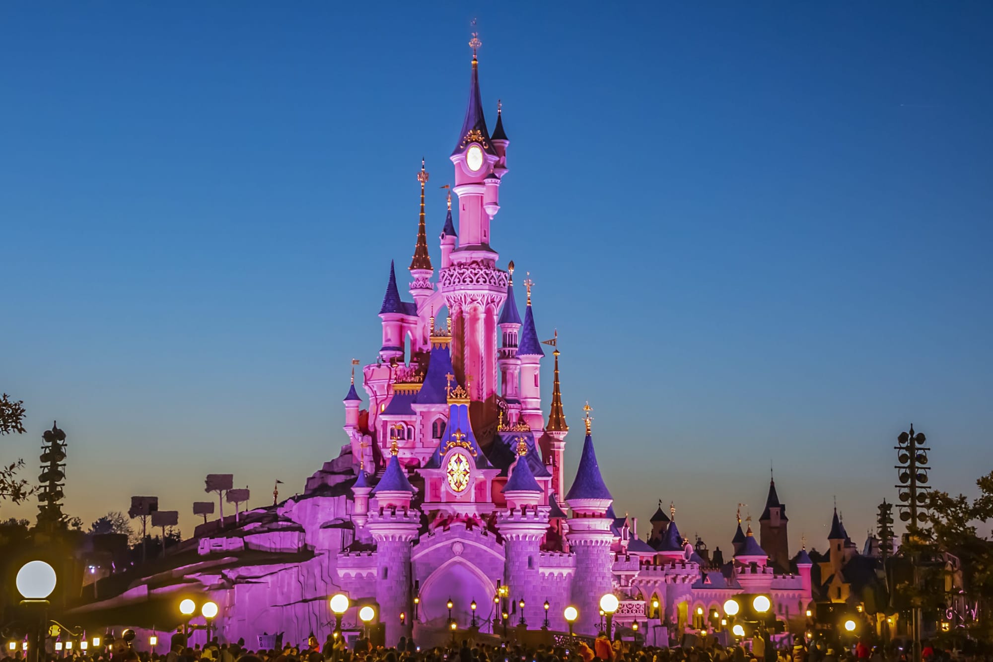 Disneyland Paris to Shorten Park Hours