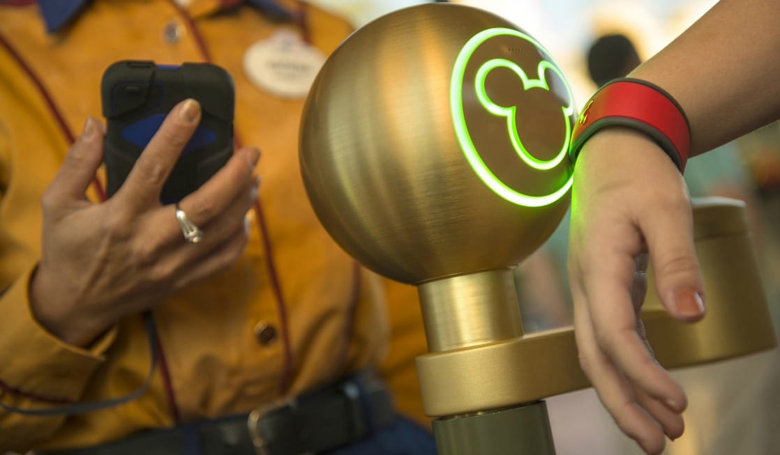 Walt Disney World Discontinuing Complementary MagicBands for Annual Passholders; Adding Exclusive Designs to MagicMoble