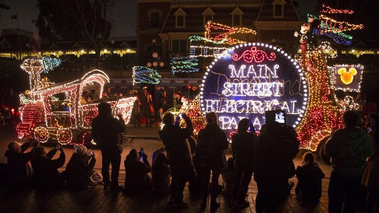 Last Weekend to Catch Disneyland Park's 'Main Street Electrical Parade'