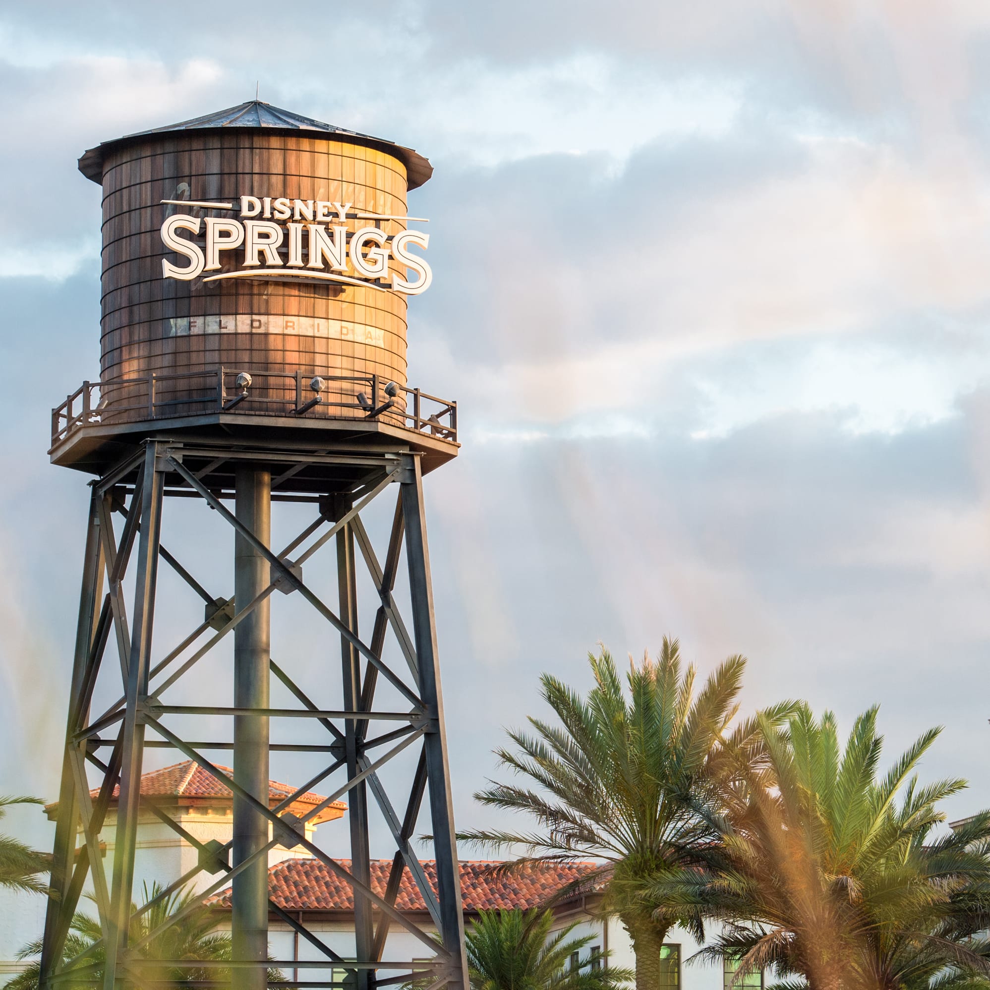 Disney Springs to Close at 7:00 PM to Comply with Orange County Curfew