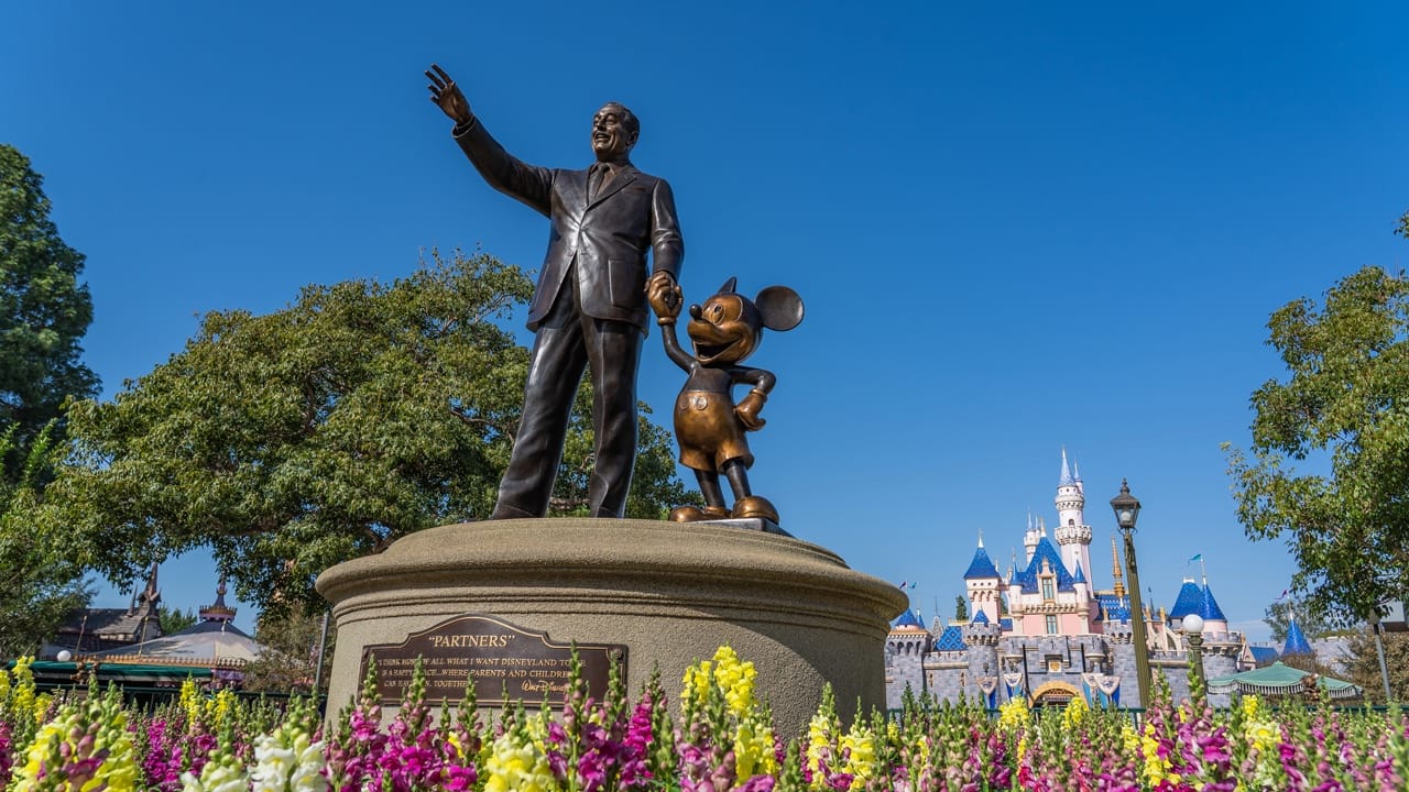 Disneyland Debuts Restored ‘Partners’ and ‘Storytellers’ Statues