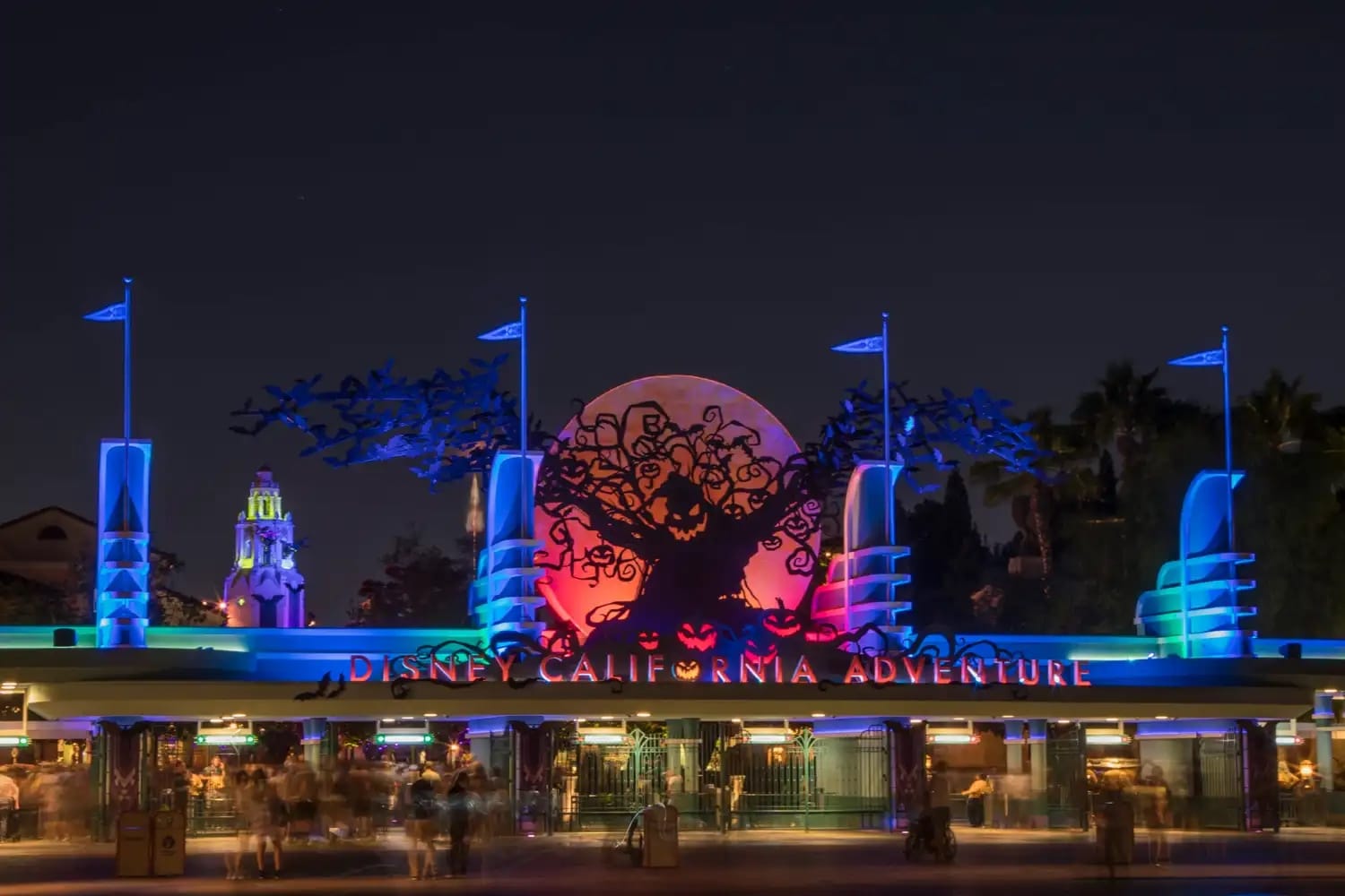Fall Favorites Return to Disneyland Resort Beginning Sept. 2, 2022, with Halloween Time, Oogie Boogie Bash – A Disney Halloween Party and Plaza de la Familia