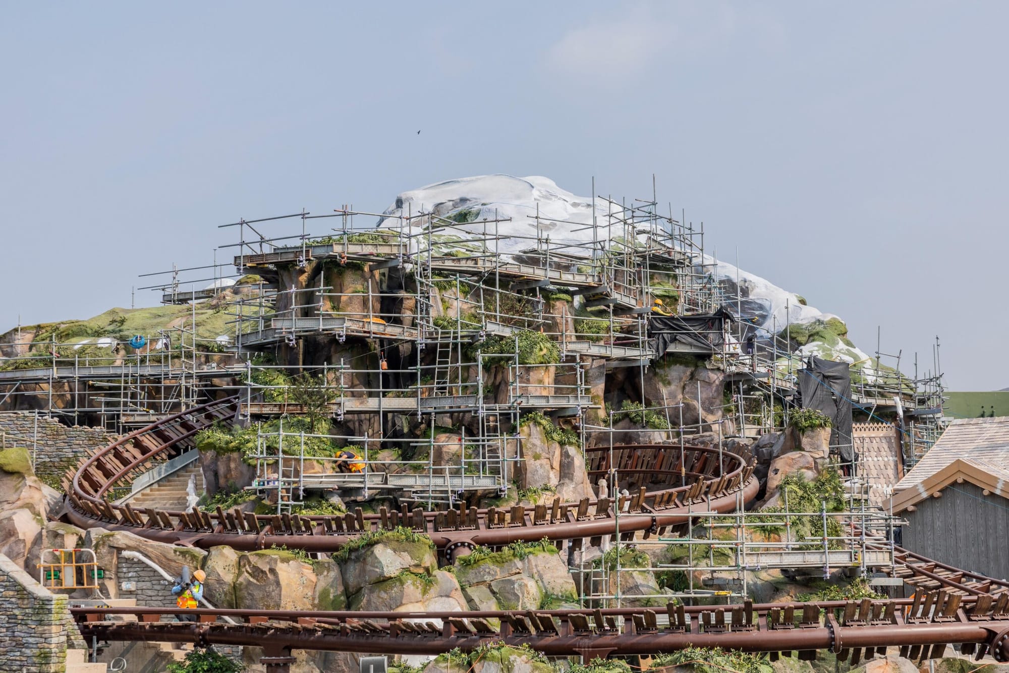 Disney Shares a New Look at Wandering Oaken's Sliding Sleighs, a Frozen Themed Coaster