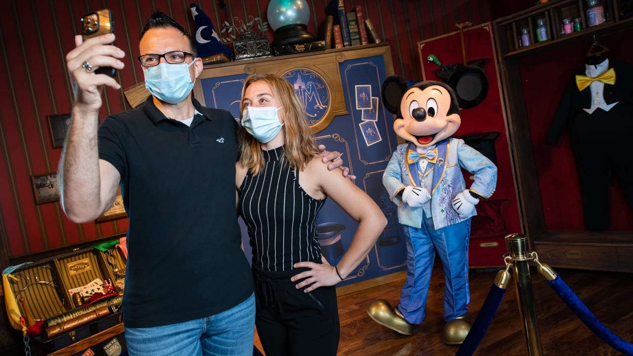 Character Meet and Greets Returning in November, Plus More Entertainment