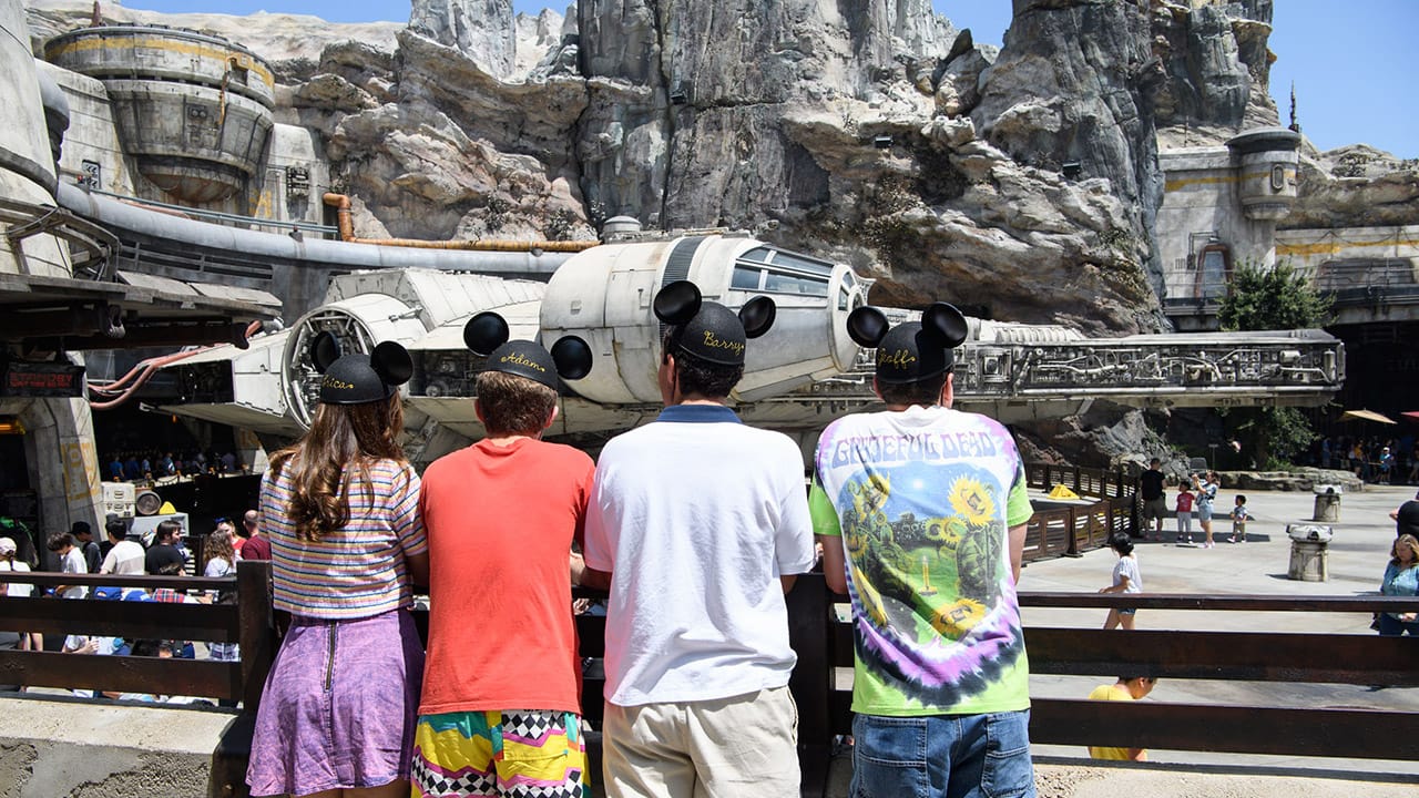 Tune In All Week for Star Wars: Galaxy’s Edge Takeover Across the Disney Family of Television Networks