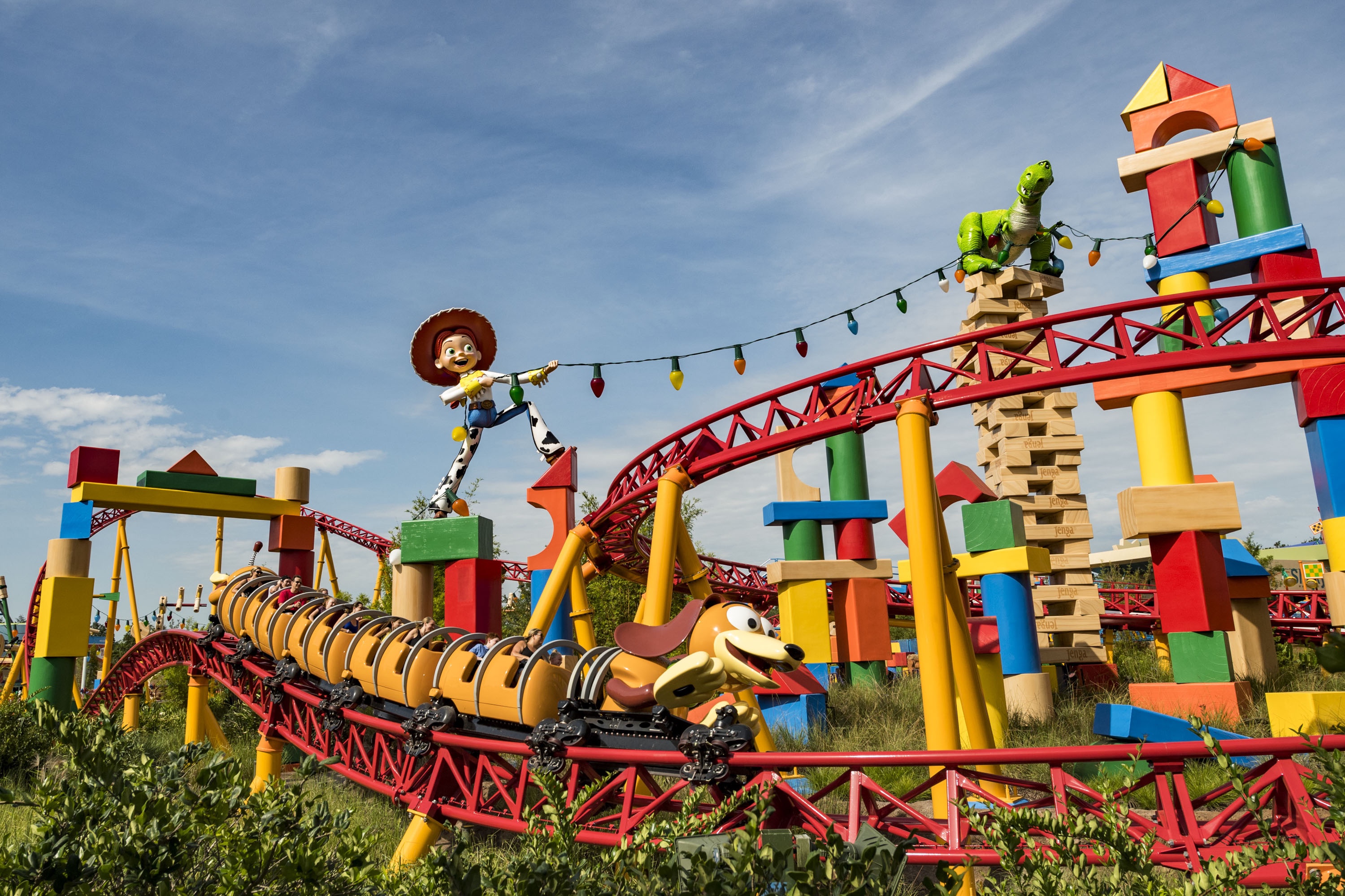 З развлечений. Walt Disney Studios Park Диснейленд. Disneyland Toy story Land. Аттракцион Диснейленд Париж Coaster. Парк аттракционов в Смоленске World Land.